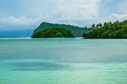 Manono Island
